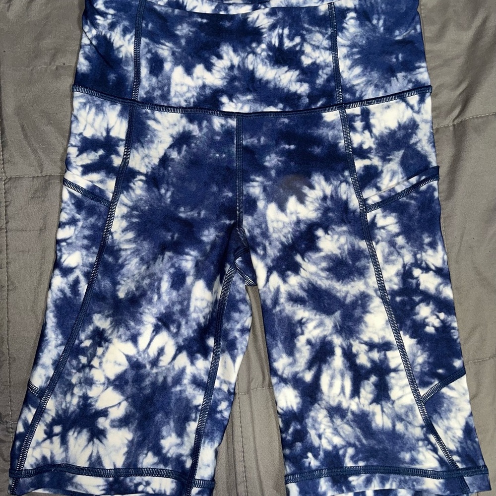 GAP Women's Navy‎ Tie-Dye Biker Shorts